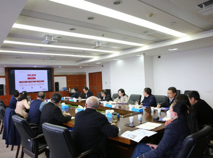 东兴证券债券业务总部与麻将胡了公司互换座谈