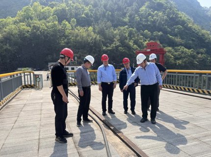 公司辅导赴江垭水库督导防汛备汛工作